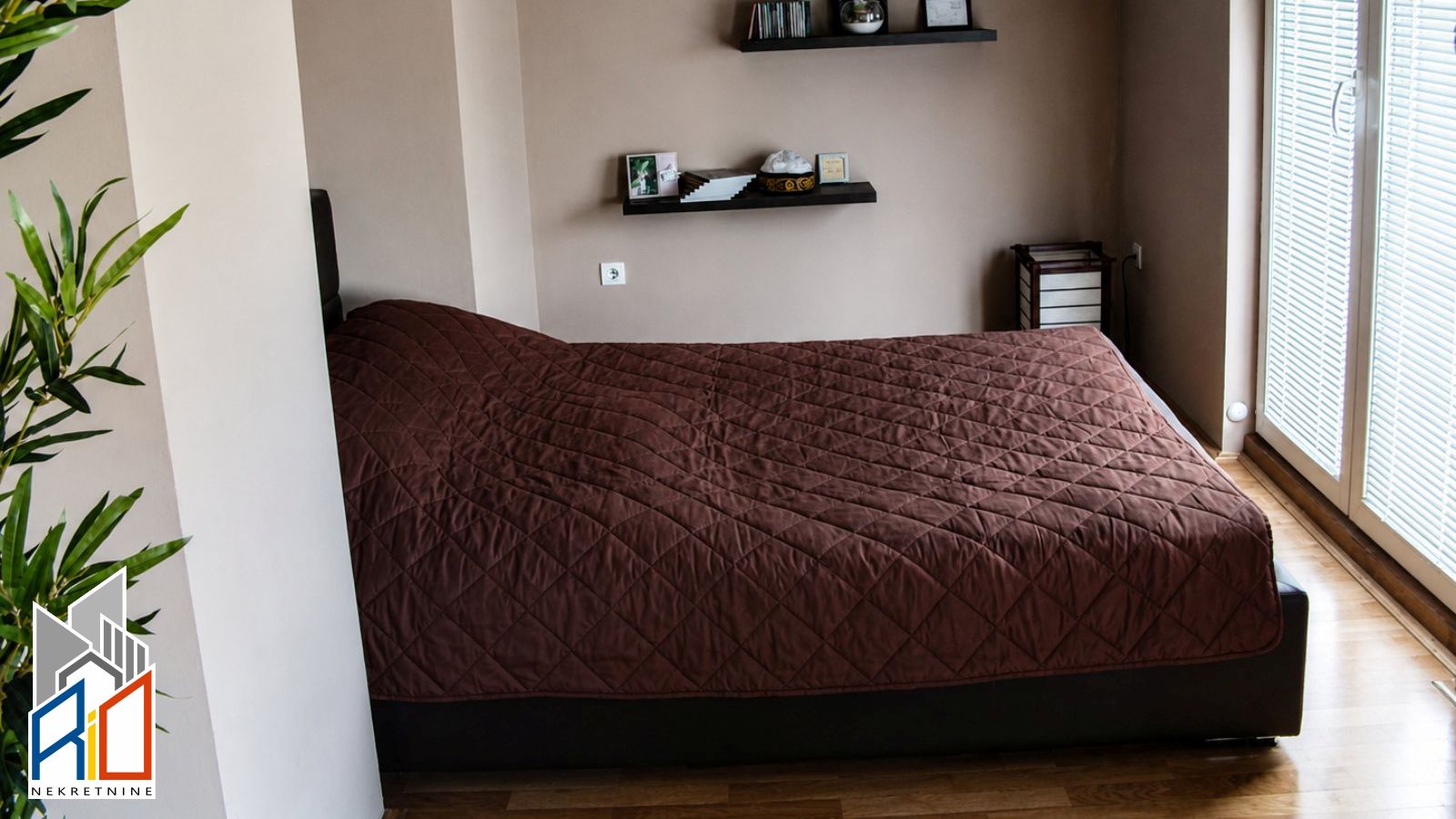 Četvorosoban stan kod crkve na Ubu slika 8