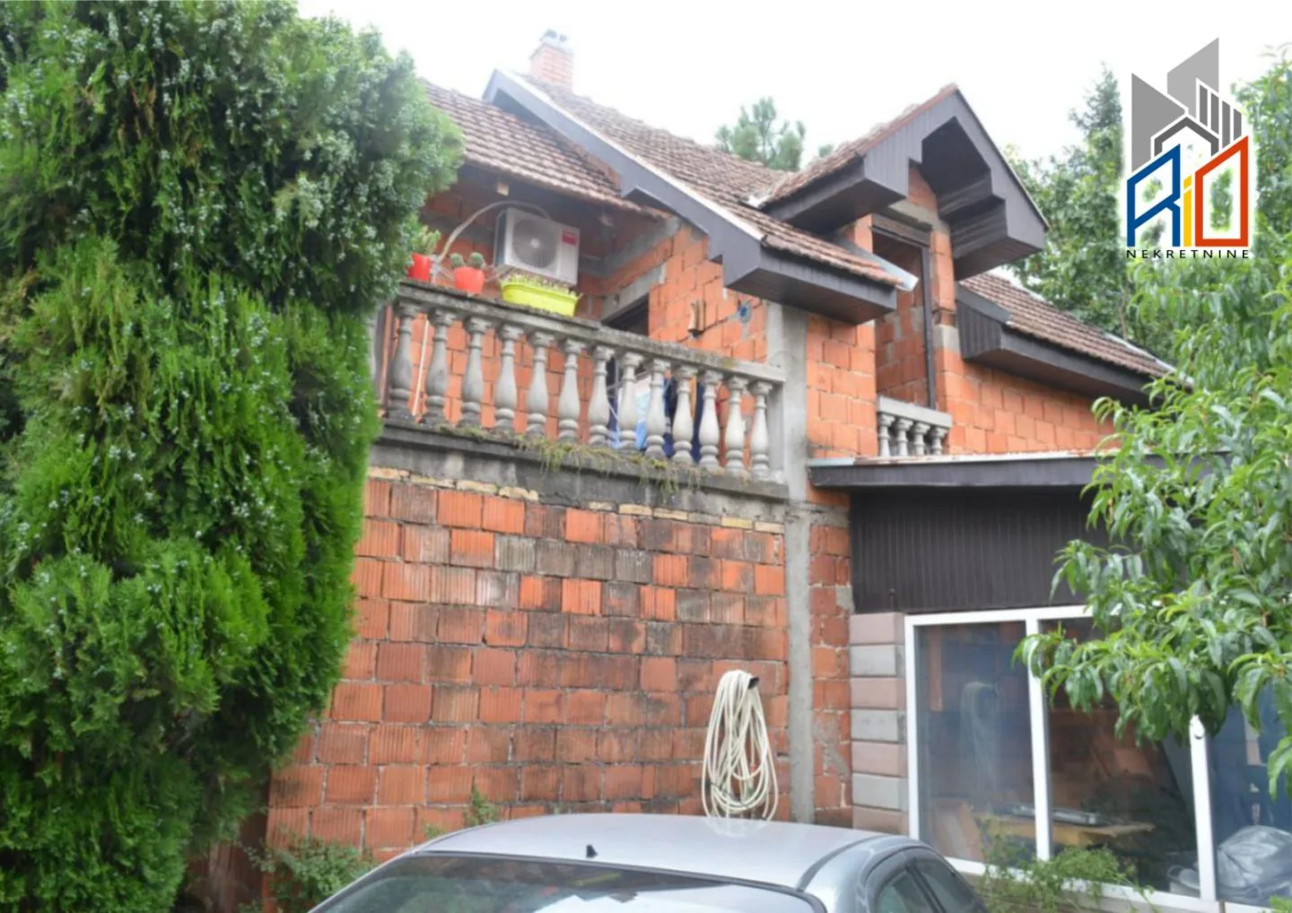 Useljive dve kuće u Ubu slika 6