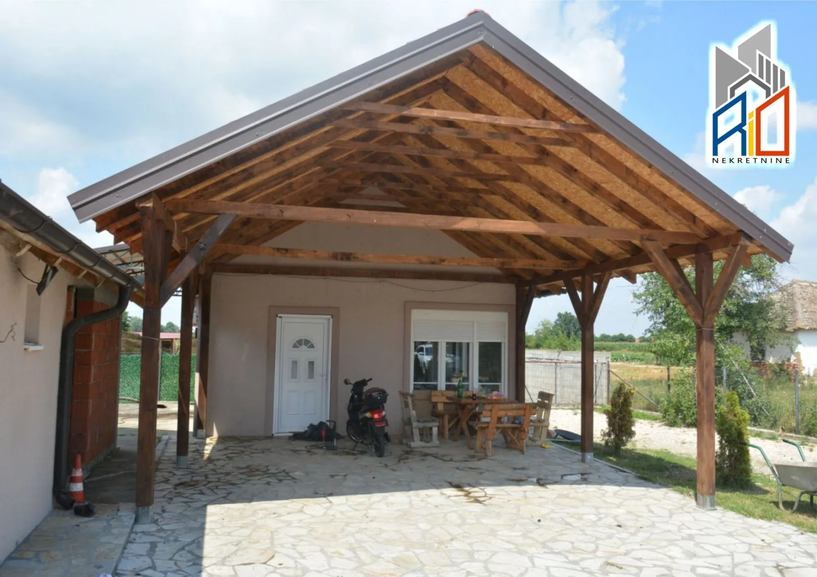 Useljiva moderna kuća u Takovu pored Uba slika 17