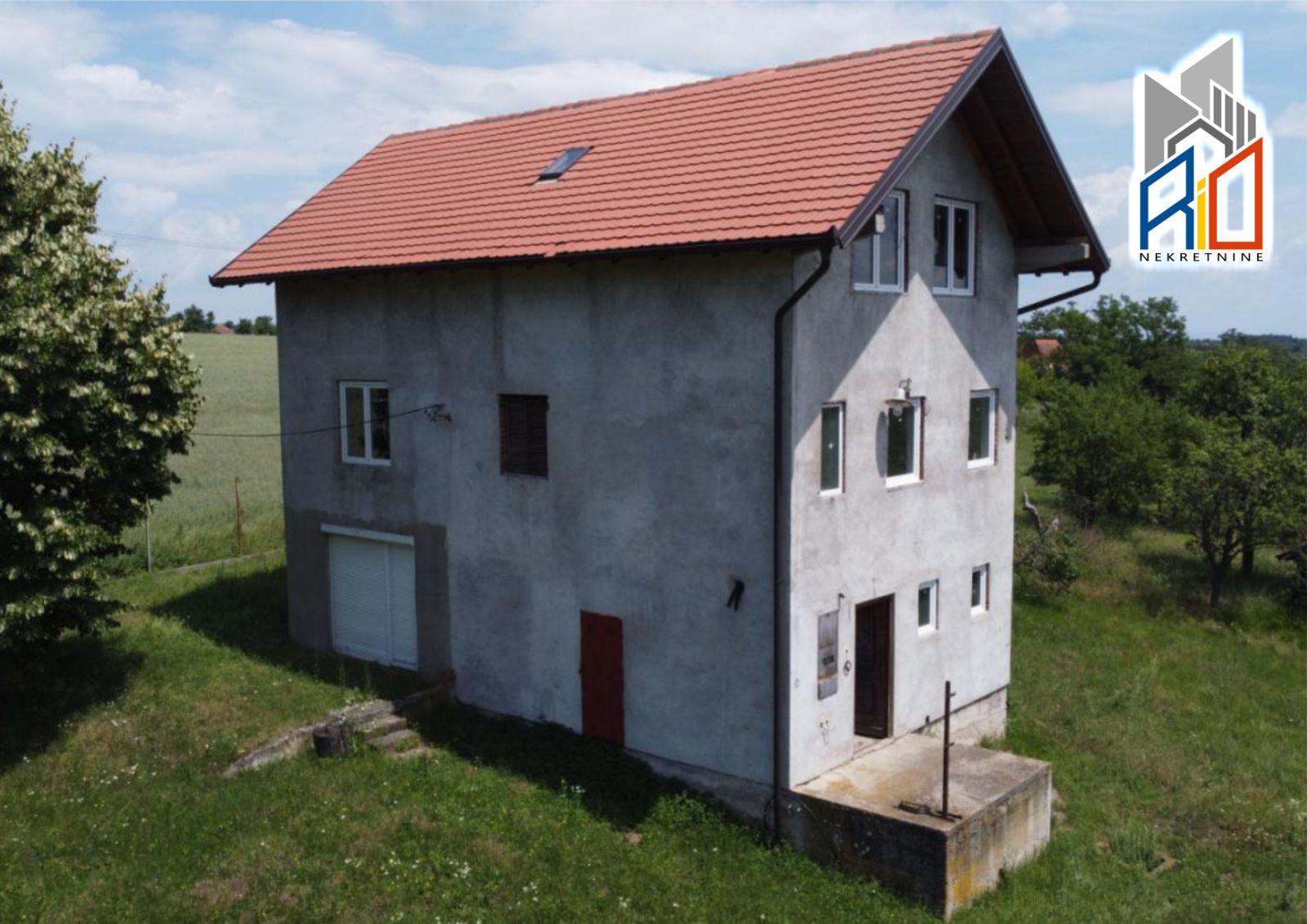 Kuća 200m2 u Tularima kod Uba slika 8
