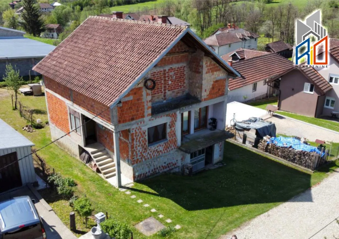 Useljiva kuća u Radjevom selu kod Valjeva slika 13